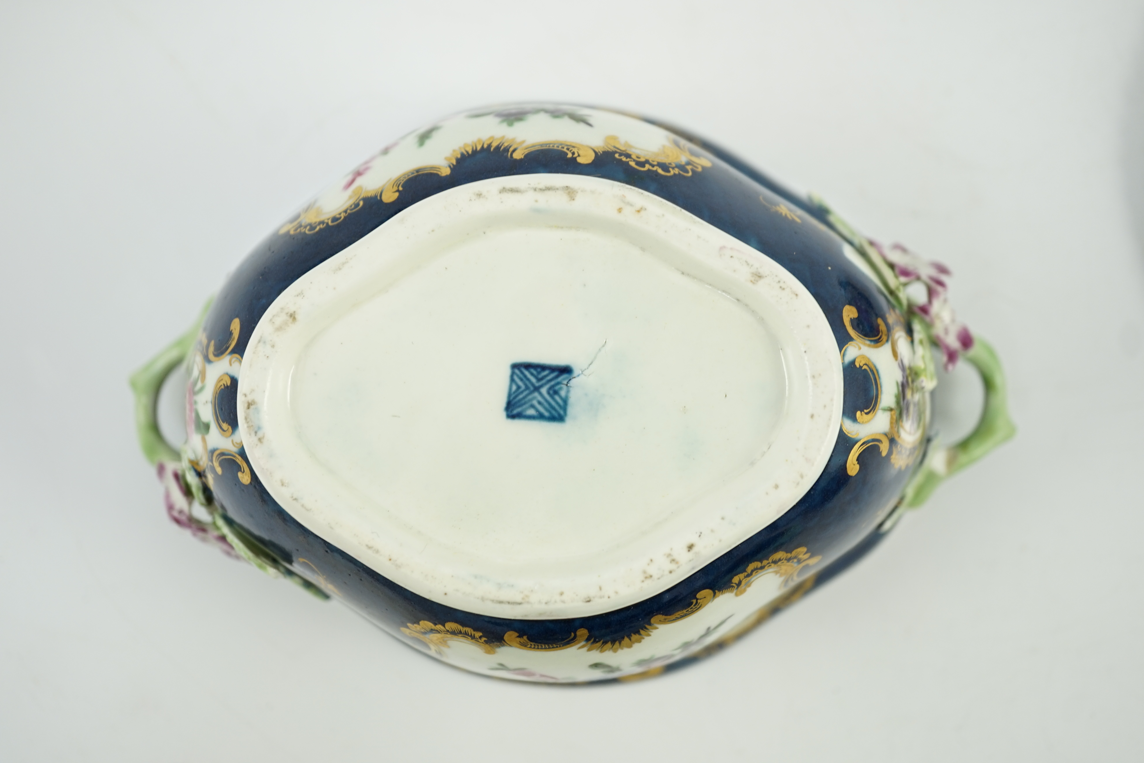 A Worcester scale blue small tureen, cover and stand c.1775